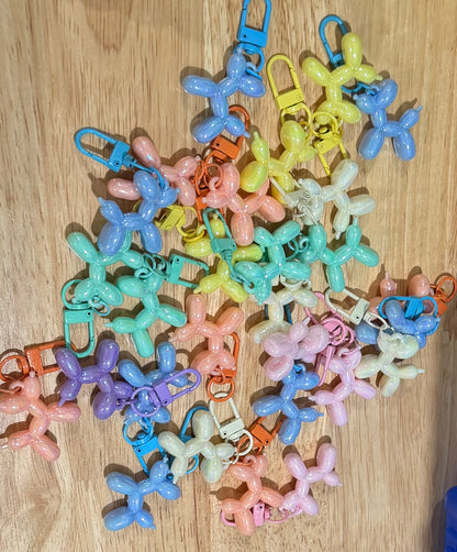 Balloon dog stitch markers